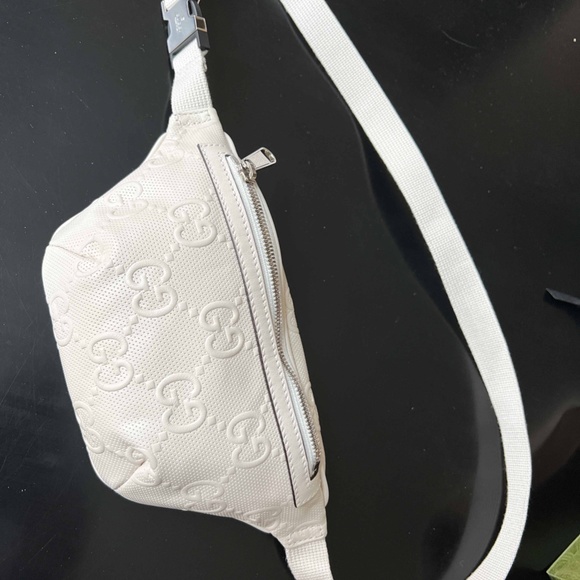 SOLD! GUCCI Calfskin GG Embossed Belt Bag, White, Excellent Condition. - Picture 5 of 11